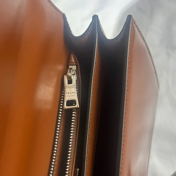 Authentic Prada Embleme Shoulder/Crossbody Bag - Picture 8 of 16